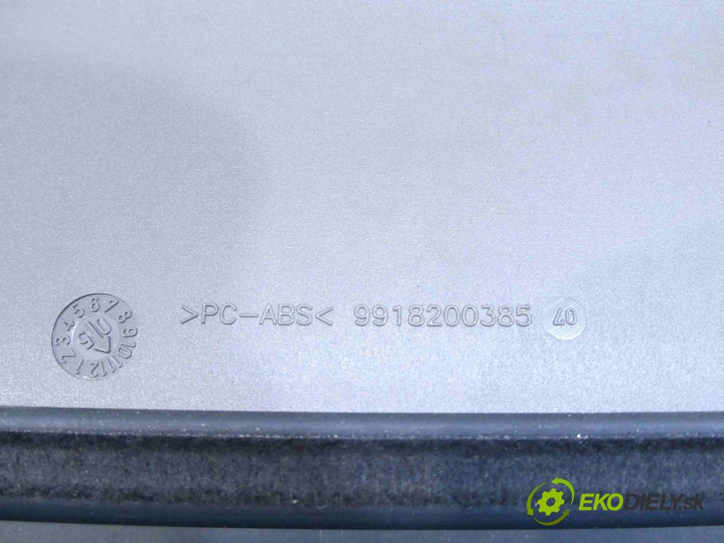 Volvo V50 2.0d 136hp manual 100 kW 1998 cm3 5- roleta 39874980 (Rolety kufru)
