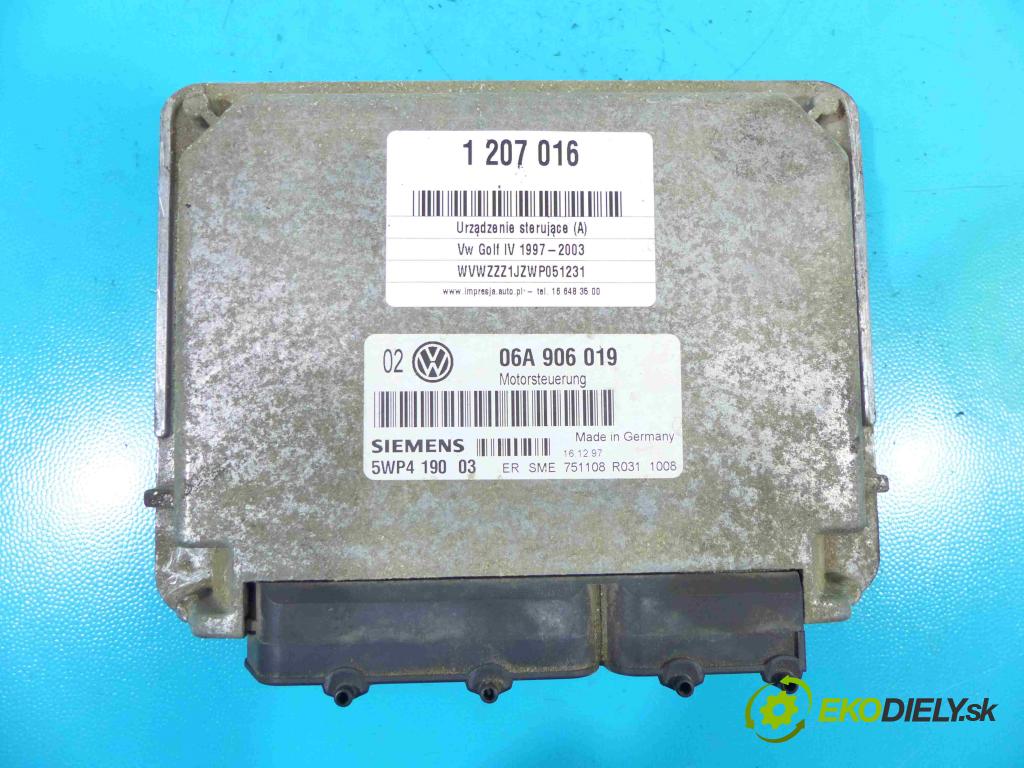 Vw Golf IV 1997-2003 1.6 SR 101 HP manual 74 kW 1595 cm3 5- Jednotka riadiaca 5WP419003