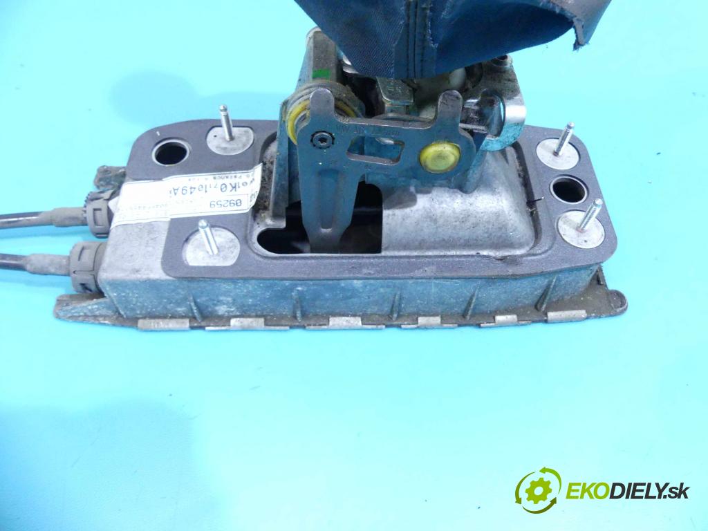 Seat Toledo III 2004-2009 1.9 tdi 105 HP manual 77 kW 1896 cm3 5- Páka: Změny: stupeň,rýchlosť 1K0711049A (Rýchlostné páky / kulisy)