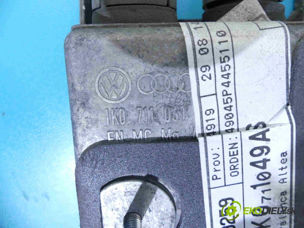 Seat Toledo III 2004-2009 1.9 tdi 105 HP manual 77 kW 1896 cm3 5- Páka: Změny: stupeň,rýchlosť 1K0711049A (Rýchlostné páky / kulisy)