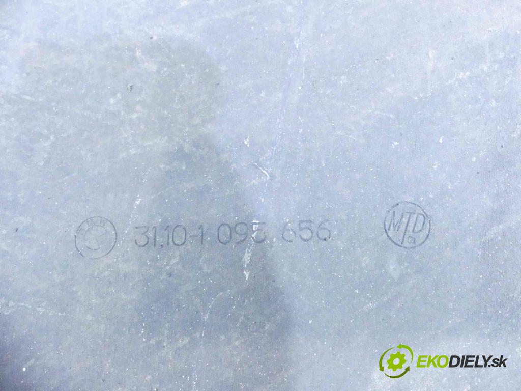 Bmw X5 E53 1999-2006 4.4 V8 286 HP automatic 210 kW 4398 cm3 5- kryt motora dolní: 1095656