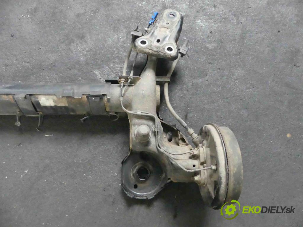 Peugeot 301 1.6 hdi 92 hp manual 68 kW 1560 cm3 4- zadní výztuha