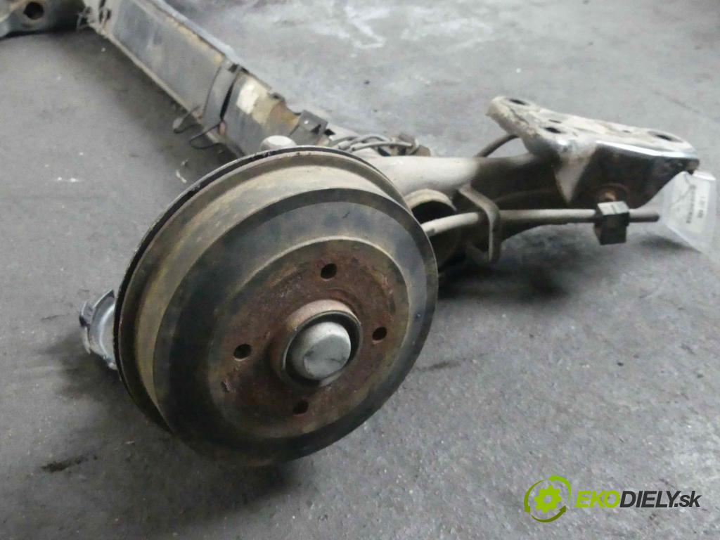 Peugeot 301 1.6 hdi 92 hp manual 68 kW 1560 cm3 4- zadní výztuha