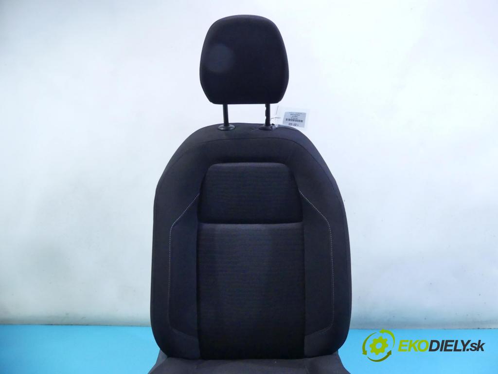 Peugeot 301 1.6 hdi 92 HP manual 68 kW 1560 cm3 4- Sedačka pravý  (Sedačky, sedadlá)