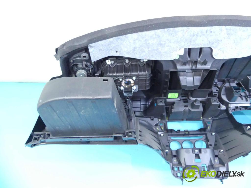 Peugeot 301 1.6 hdi 92 HP manual 68 kW 1560 cm3 4- kokpit,pristrojová doska rozdeľovacia