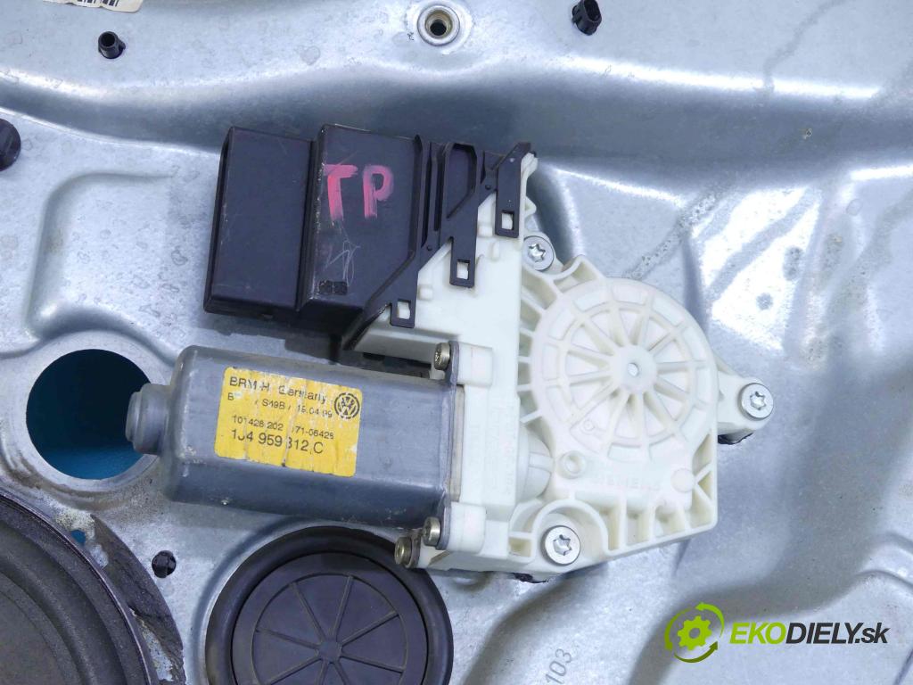 Vw Bora 1.6 SR 101 hp manual 74 kW 1595 cm3 4- mechanismus stahování zadní pravý 1J5839730G