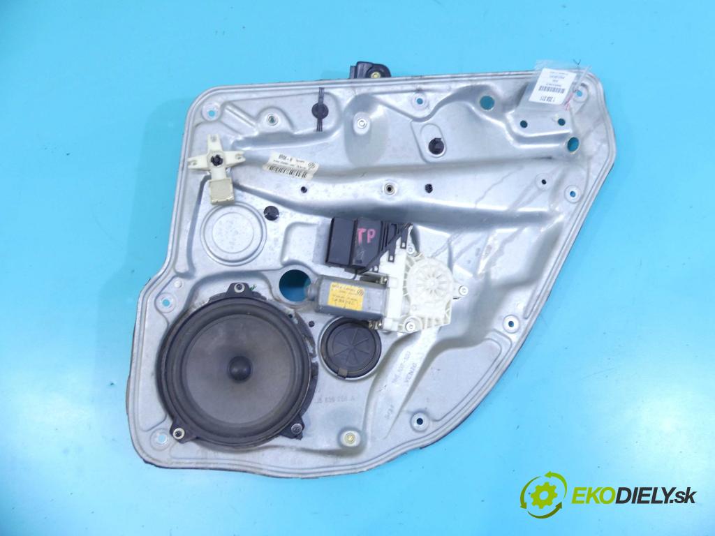 Vw Bora 1.6 SR 101 hp manual 74 kW 1595 cm3 4- mechanismus stahování zadní pravý 1J5839730G