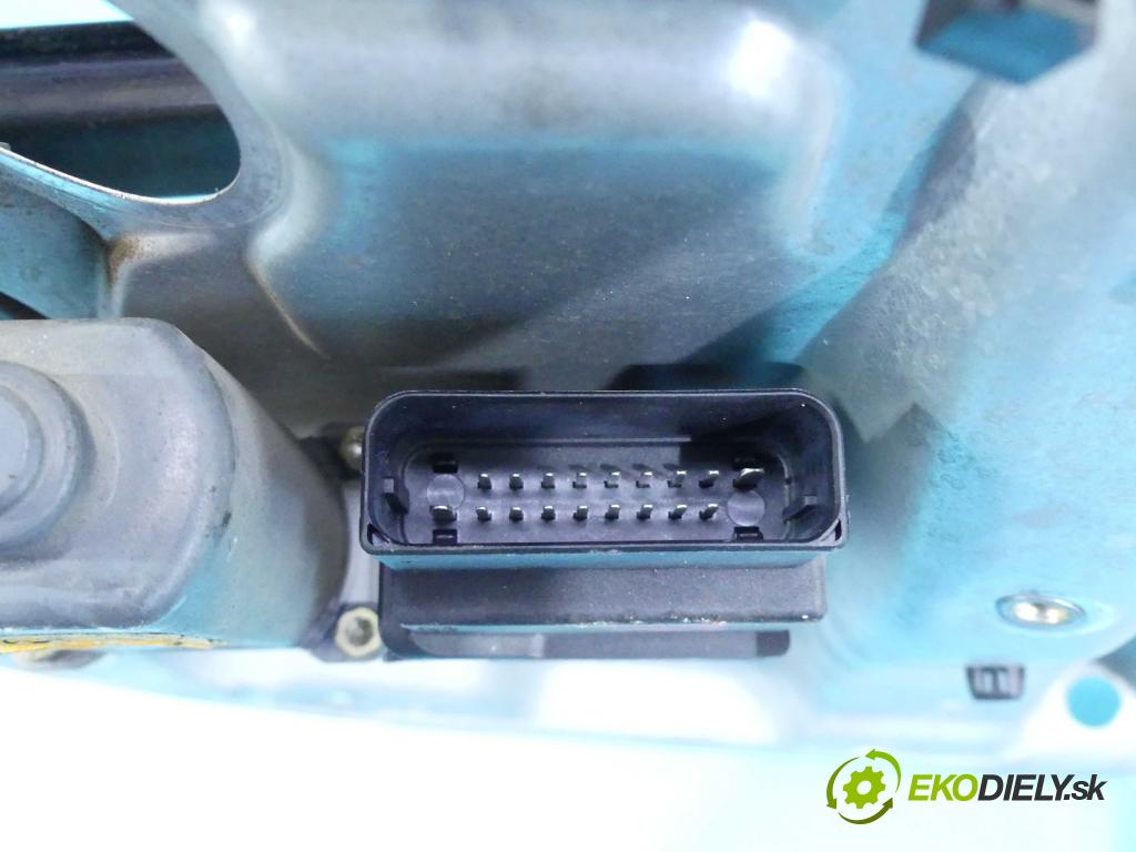 Vw Bora 1.6 SR 101 hp manual 74 kW 1595 cm3 4- mechanismus stahování zadní pravý 1J5839730G