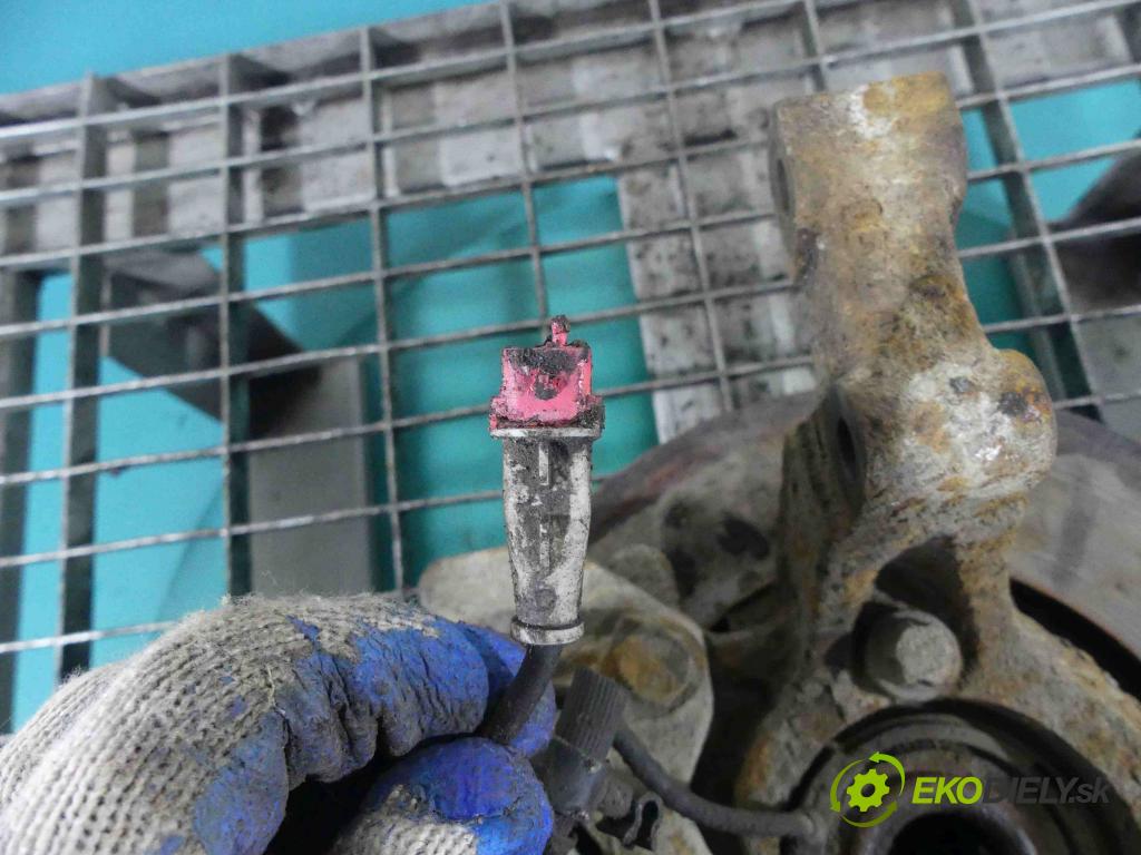 Opel Astra III 2004-2014 1.7 cdti 101 HP manual 74 kW 1686 cm3 5- náboj pravé  (Náboje)