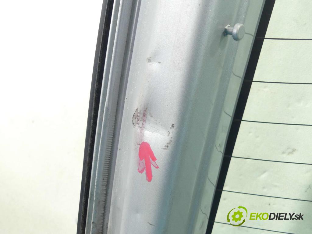 Toyota Corolla E11 1997-2002 1.4 vvti 97KM manual 71 kW 1398 cm3 3- zadní kufrové dveře  (Zadní kapoty)