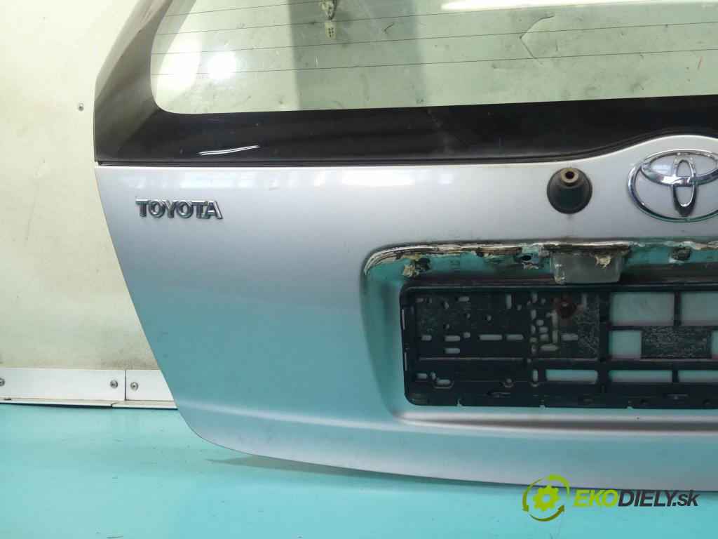 Toyota Corolla E11 1997-2002 1.4 vvti 97KM manual 71 kW 1398 cm3 3- zadní kufrové dveře  (Zadní kapoty)