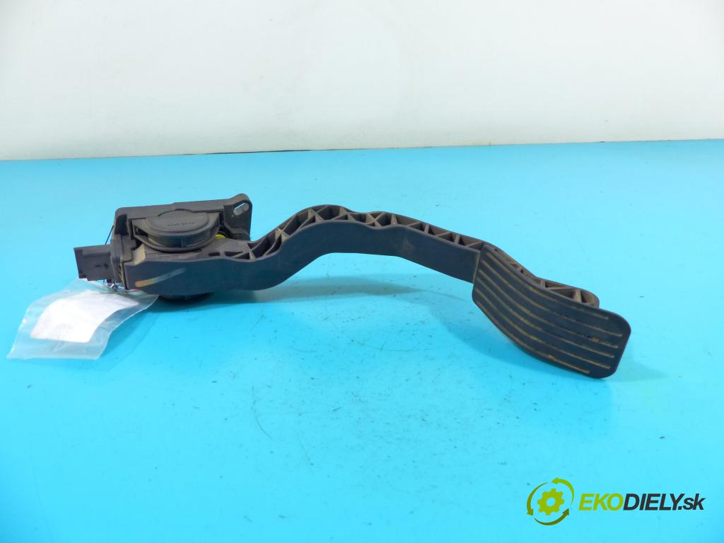 Peugeot 206 1.4 hdi 68 HP manual 50 kW 1398 cm3 3- pedále 0280752237 (Pedále)