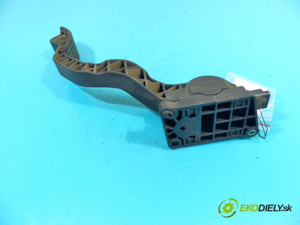 Peugeot 206 1.4 hdi 68 HP manual 50 kW 1398 cm3 3- pedále 0280752237 (Pedále)