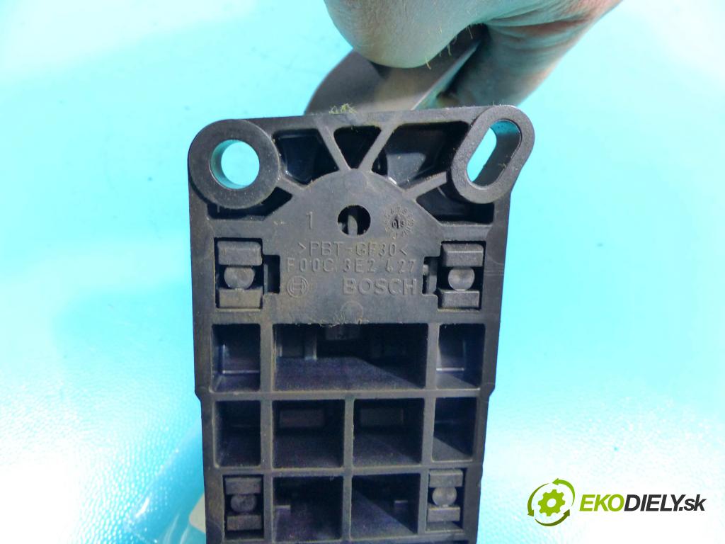 Peugeot 206 1.4 hdi 68 HP manual 50 kW 1398 cm3 3- pedále 0280752237 (Pedále)