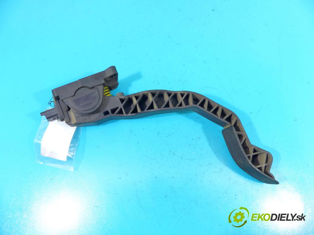 Peugeot 206 1.4 hdi 68 HP manual 50 kW 1398 cm3 3- pedále 0280752237 (Pedále)