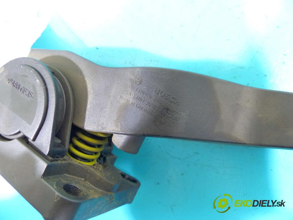 Peugeot 206 1.4 hdi 68 HP manual 50 kW 1398 cm3 3- pedále 0280752237 (Pedále)