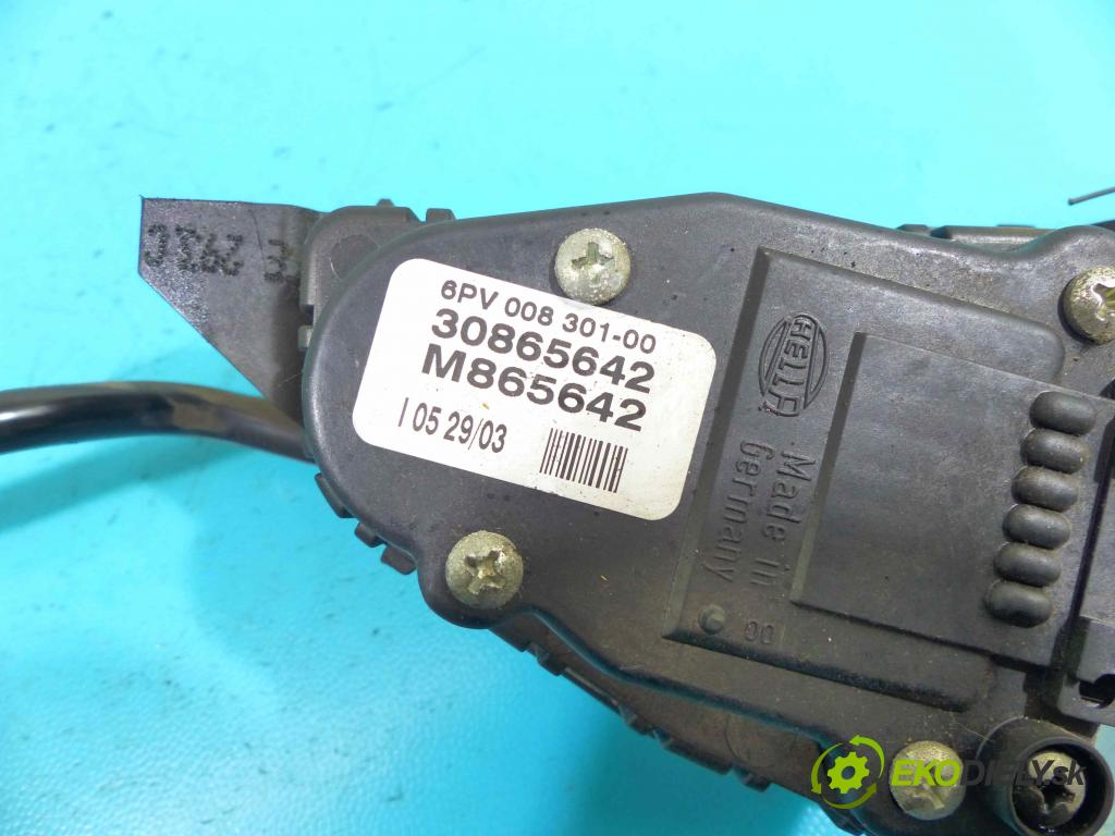 Mitsubishi Carisma 1.9 dci 116 HP manual 85 kW 1870 cm3 5- pedále 30865642 (Pedále)