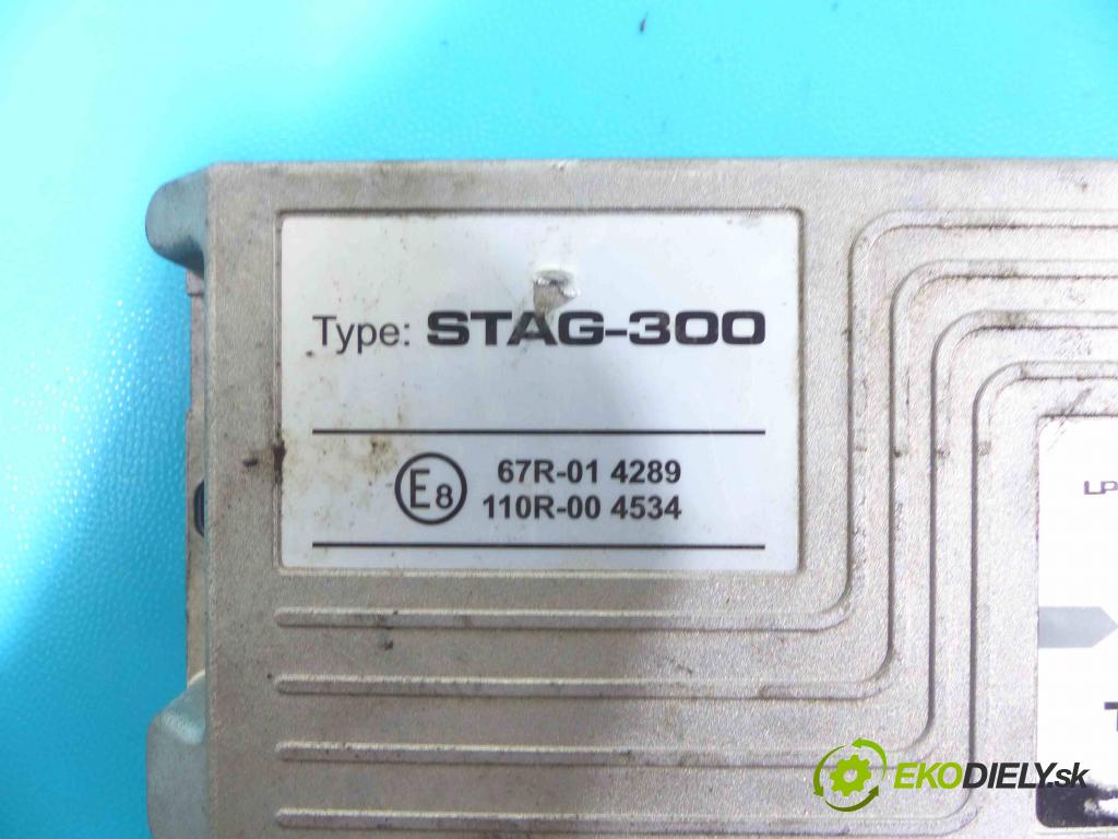 Audi A6 C5 1997-2004 2.4 V6 165 HP manual 121 kW 2393 cm3 4- modul riadiaca jednotka  (Ostatné)