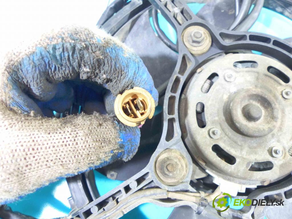 Audi A6 C5 1997-2004 2.4 V6 165 HP manual 121 kW 2393 cm3 4- Ventilátor chladiča