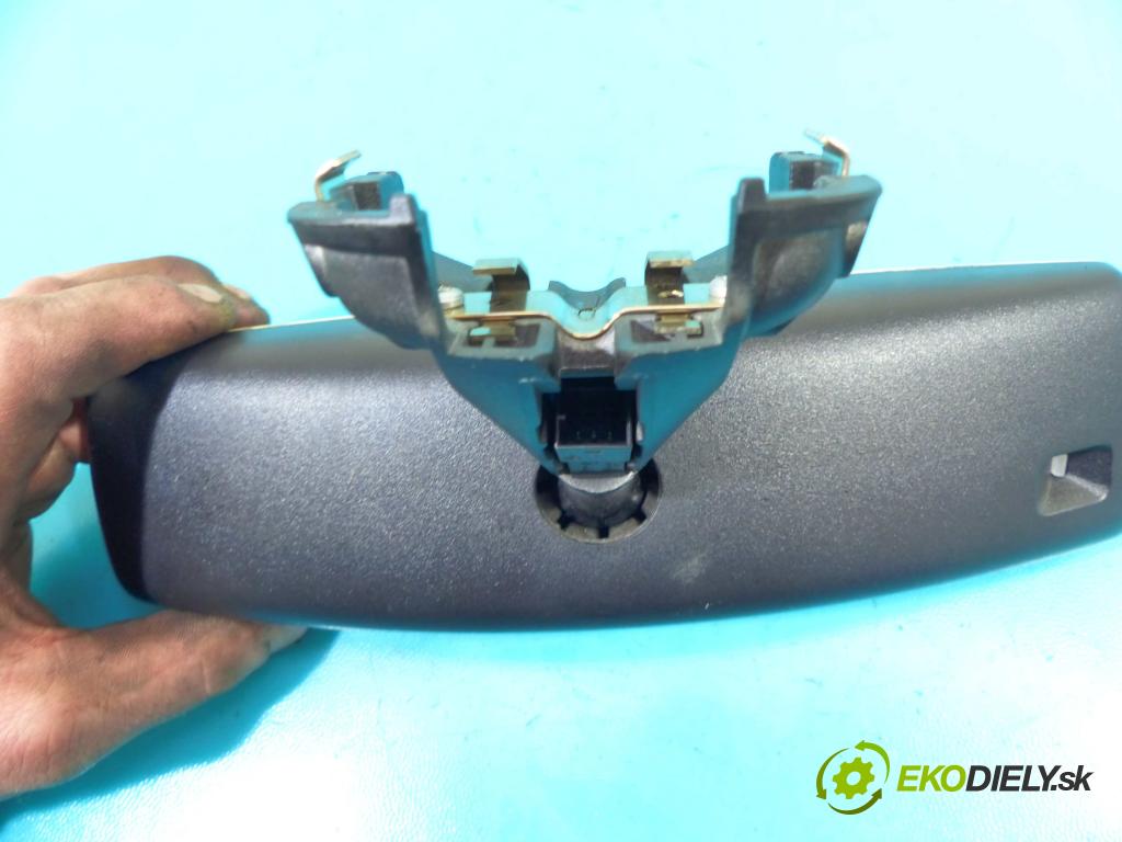 Skoda Superb II 2008-2015 3.6 V6 260 hp automatic 191 kW 3597 cm3 4- zpětné zrcátko vnitřní  (Světla vnitřní)