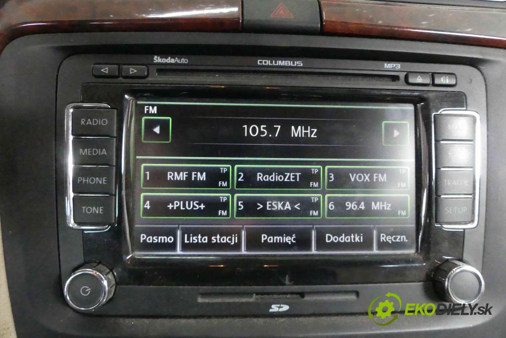 Skoda Superb II 2008-2015 3.6 V6 260 HP automatic 191 kW 3597 cm3 4- Radio továreň: 3T0035680