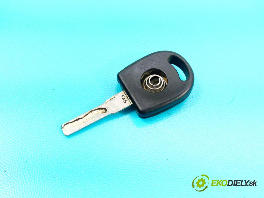 Skoda Felicia 1.3 mpi 68 hp manual 50 kW 1289 cm3 5- spínací skříňka  (Spínací skříňky a klíče)