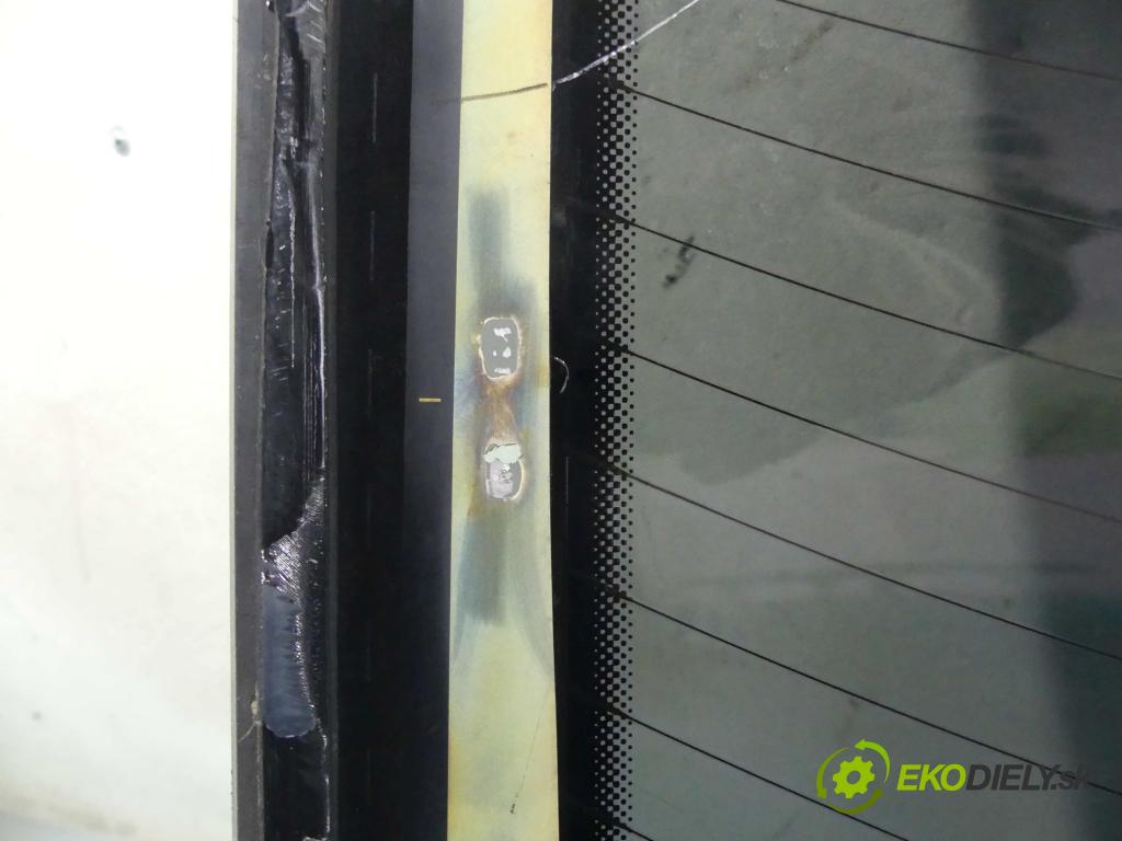 Vw Passat CC 2008-2016 2.0 TSI 211KM manual 155 kW 1984 cm3 4- sklo zadní  (Okna zadní)