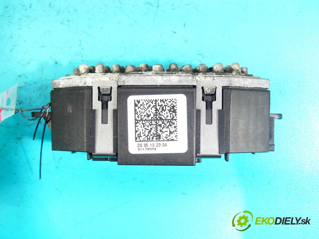 Audi A4 B8 2007-2015 2.0 tdi 136hp manual 100 kW 1968 cm3 5- rezistor 8K0820521B