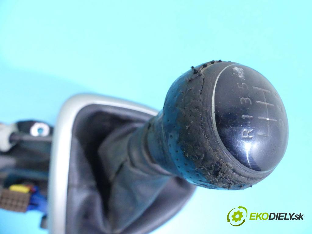 Nissan Qashqai J10 2006-2013 2.0 dci 150 HP manual 110 kW 1995 cm3 5- Páka: Změny: stupeň,rýchlosť 50391647 (Rýchlostné páky / kulisy)