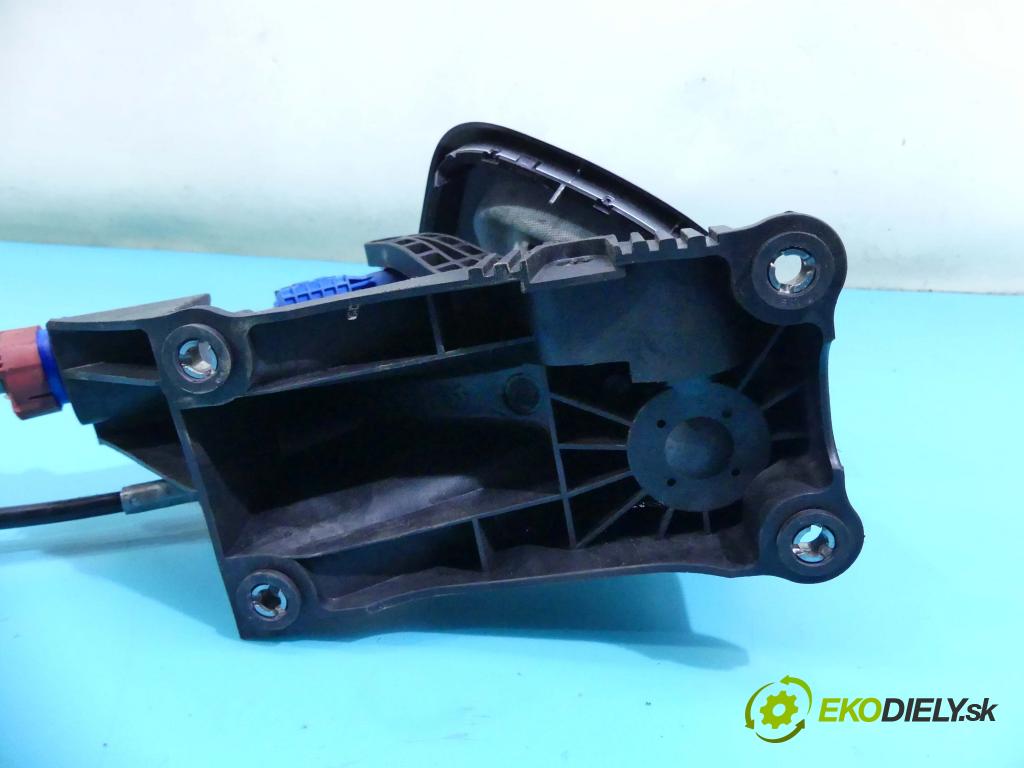 Nissan Qashqai J10 2006-2013 2.0 dci 150 HP manual 110 kW 1995 cm3 5- Páka: Změny: stupeň,rýchlosť 50391647 (Rýchlostné páky / kulisy)