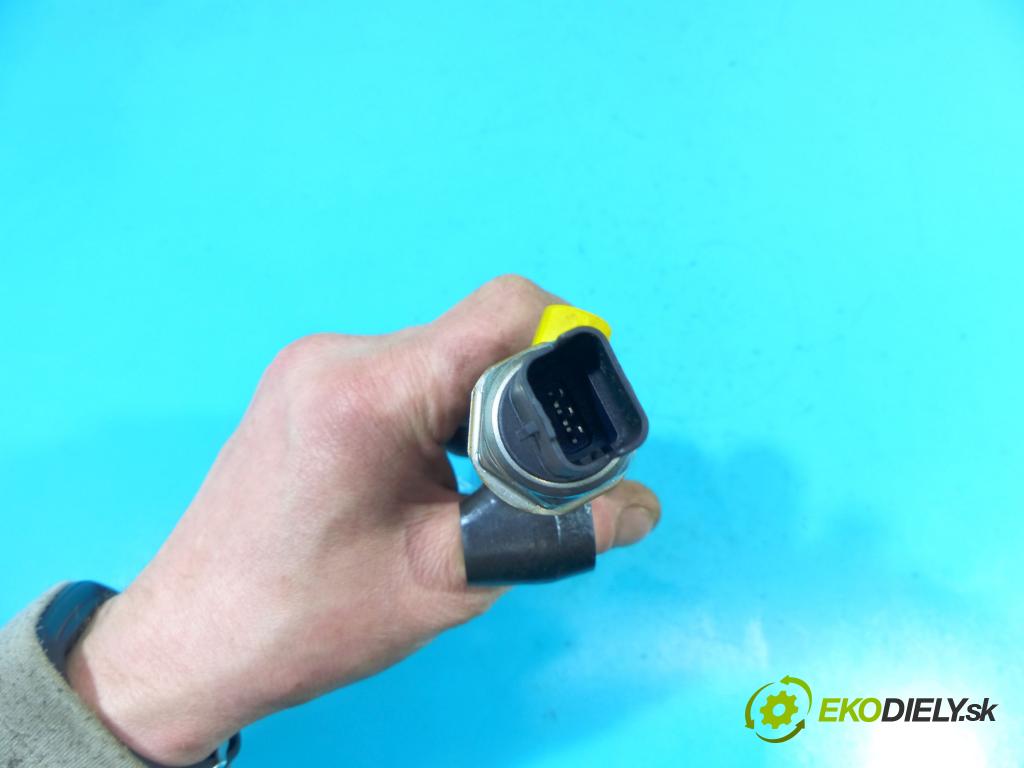 Peugeot 301 1.6 hdi 92 HP manual 68 kW 1560 cm3 4- lišta vstrekovacia 9685297580-03 (Vstrekovacie lišty)