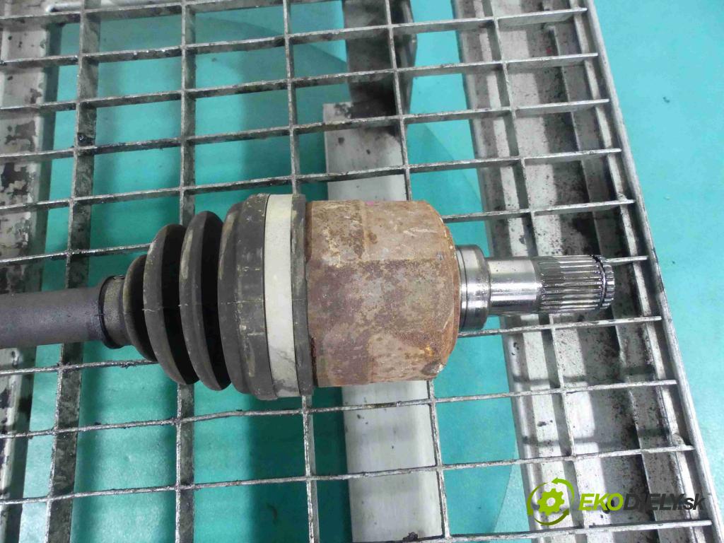 Hyundai Ix35 1.7 crdi 116 HP manual 85 kW 1685 cm3 5- poloos ľavé  (Poloosy)