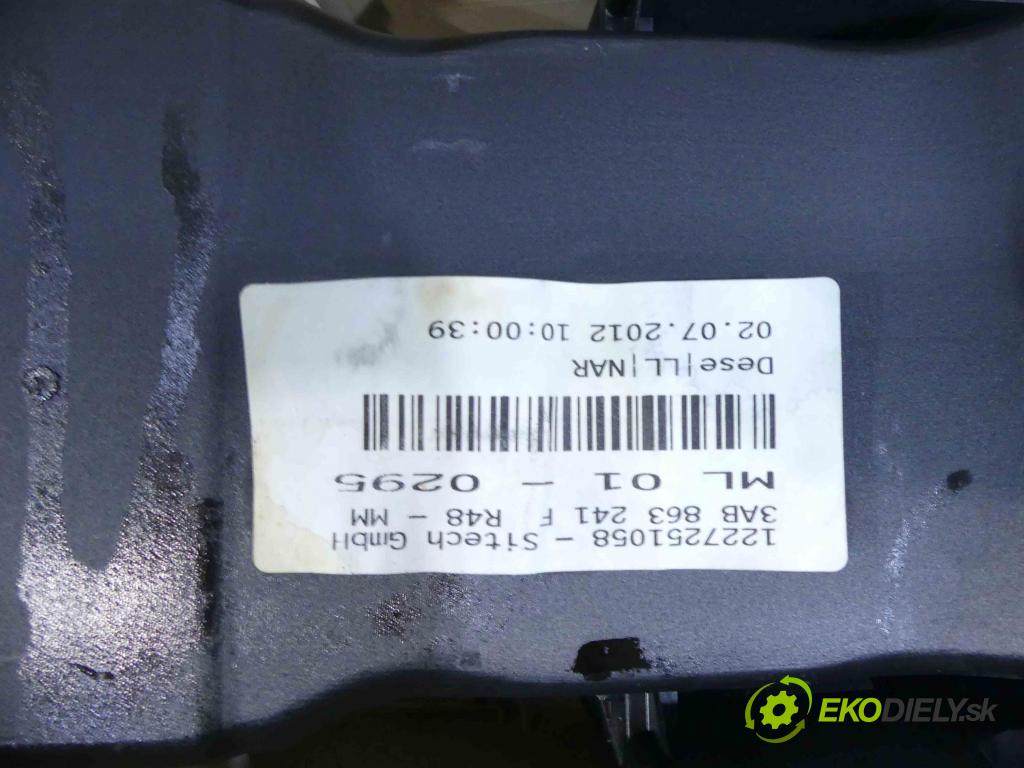 Vw Passat CC 2008-2016 2.0 TSI 211KM manual 155 kW 1984 cm3 4- loketní opěrka 3AB863241F (Loketní opěrky)