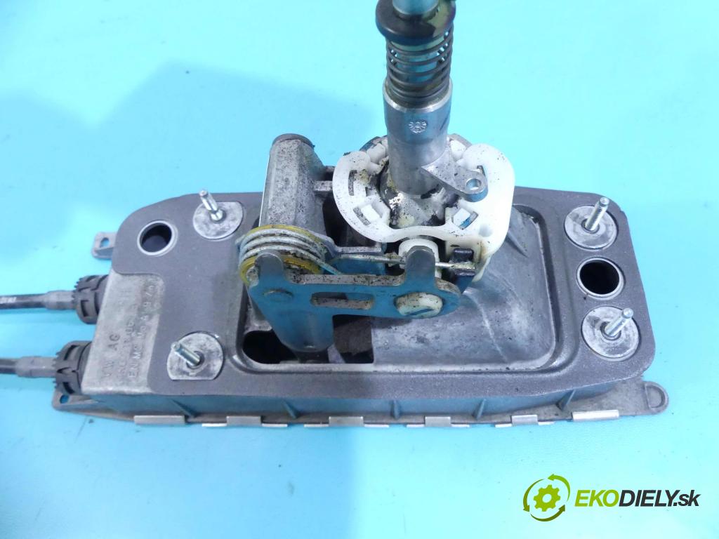 Vw Passat CC 2008-2016 2.0 TSI 211KM manual 155 kW 1984 cm3 4- Páka: Změny: stupeň,rýchlosť 3C0711049AF (Rýchlostné páky / kulisy)