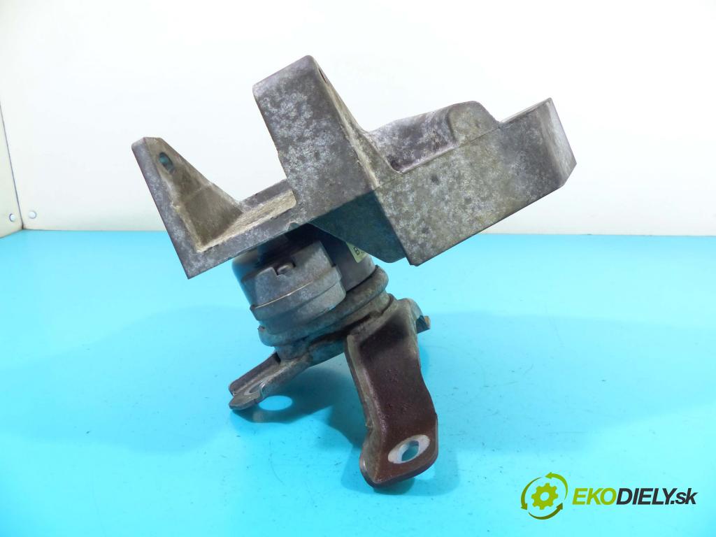 Land rover Freelander II 2006-2014 2.2 TD4 152KM manual 112 kW 2179 cm3 5- Polštář: motoru 6G92-6F012-BE (Držáky motoru)