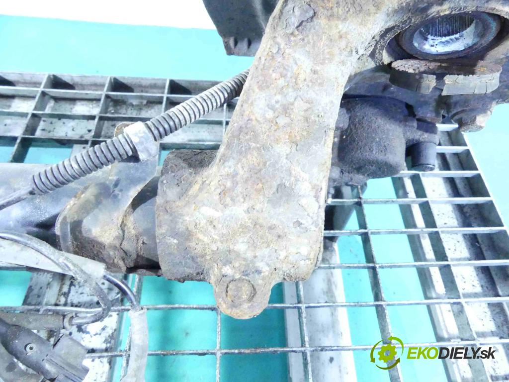 Land rover Freelander II 2006-2014 2.2 TD4 152KM manual 112 kW 2179 cm3 5- náboj pravé  (Náboje)