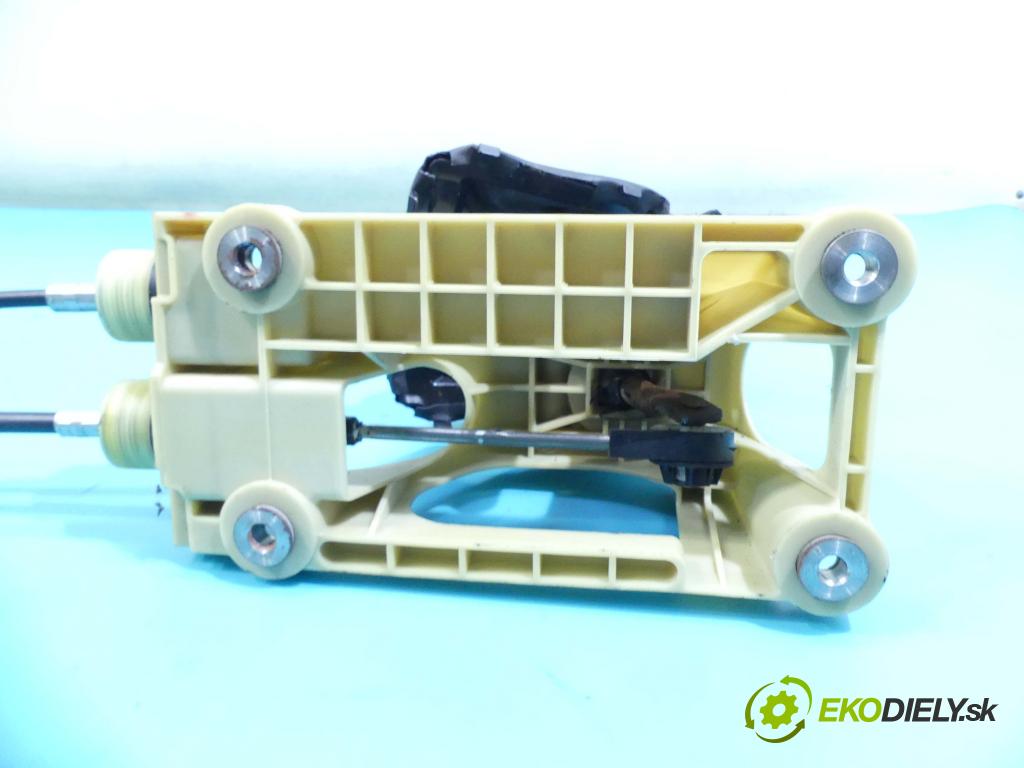 Suzuki Swift Mk7 2010-2017 1.2 16v 94 HP manual 69 kW 1242 cm3 5- Páka: Změny: stupeň,rýchlosť  (Rýchlostné páky / kulisy)