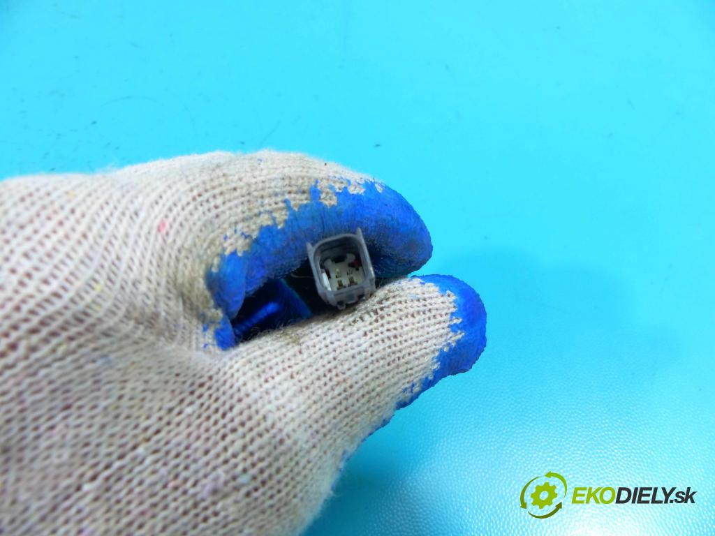 Fiat Freemont 2.0 jtd 170 HP automatic 125 kW 1956 cm3 5- rukoväť predné ľavé mimo: 4582-10000 (Vonkajšie predné ľavé)