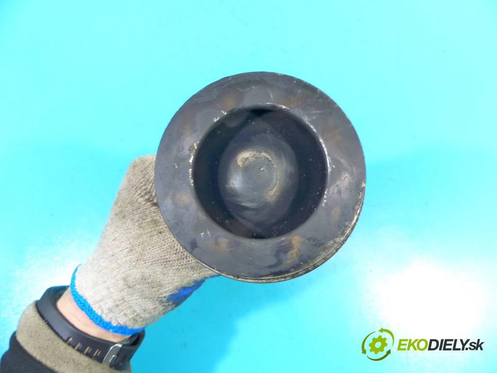 Audi A4 B8 2007-2015 2.0 tdi 136 HP manual 100 kW 1968 cm3 5- piest CAGB (Piesty)