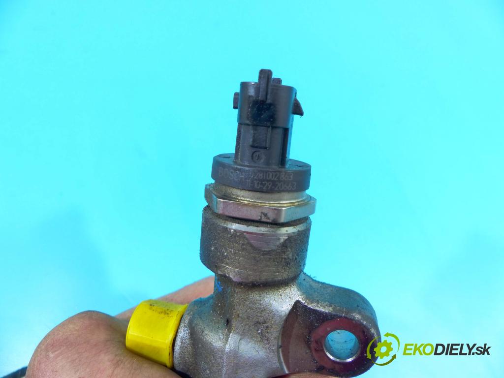 Hyundai Ix35 1.7 crdi 116 HP manual 85 kW 1685 cm3 5- lišta vstrekovacia 0445214181 (Vstrekovacie lišty)