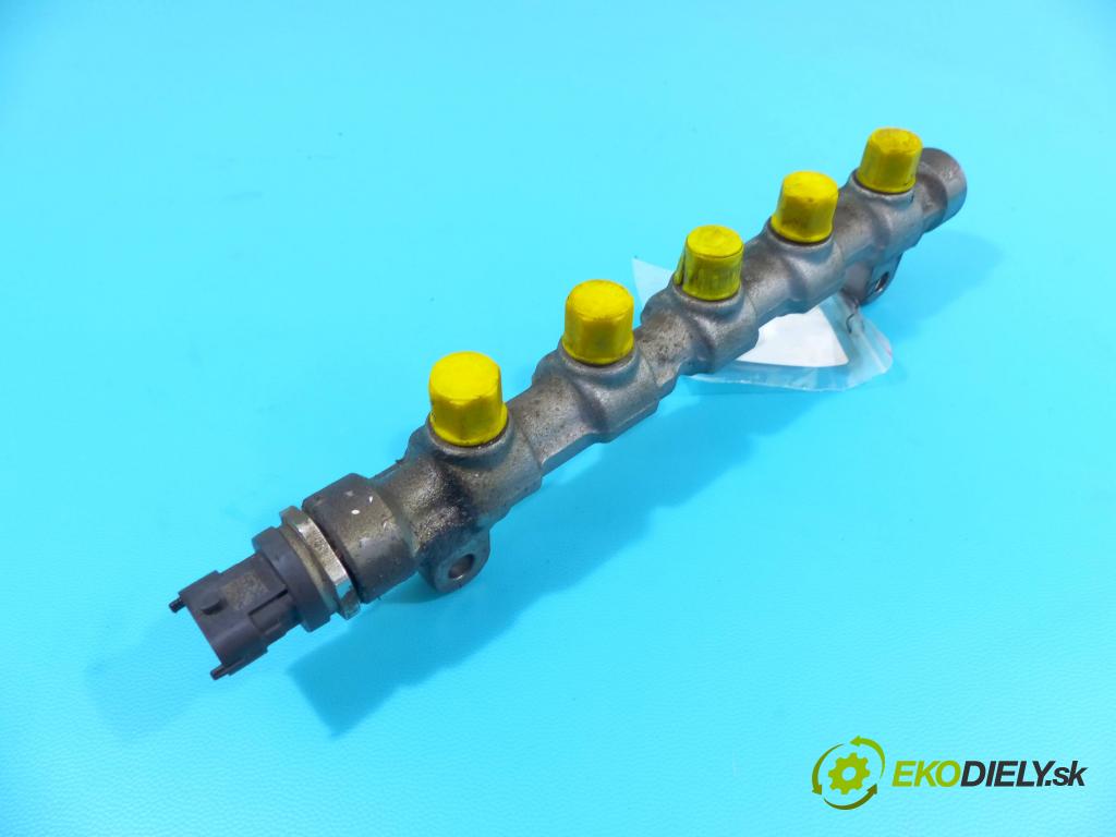 Hyundai Ix35 1.7 crdi 116 HP manual 85 kW 1685 cm3 5- lišta vstrekovacia 0445214181 (Vstrekovacie lišty)