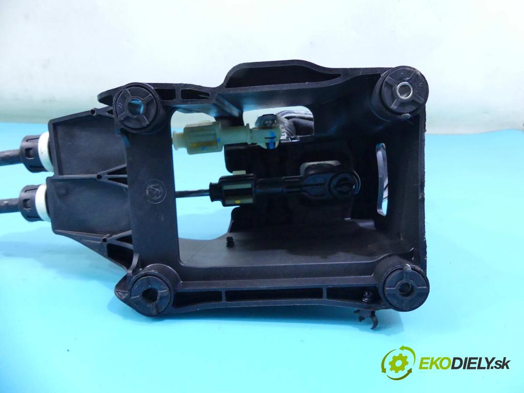 Chevrolet Cruze 2.0 VCDi: 163 HP manual 120 kW 1998 cm3 4- Páka: Změny: stupeň,rýchlosť 25184753D (Rýchlostné páky / kulisy)