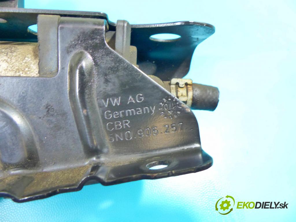 Vw Caddy III 2K 2003-2015 2.0 tdi 140 hp manual 103 kW 1968 cm3 5- čerpadlo paliva 1K0906089