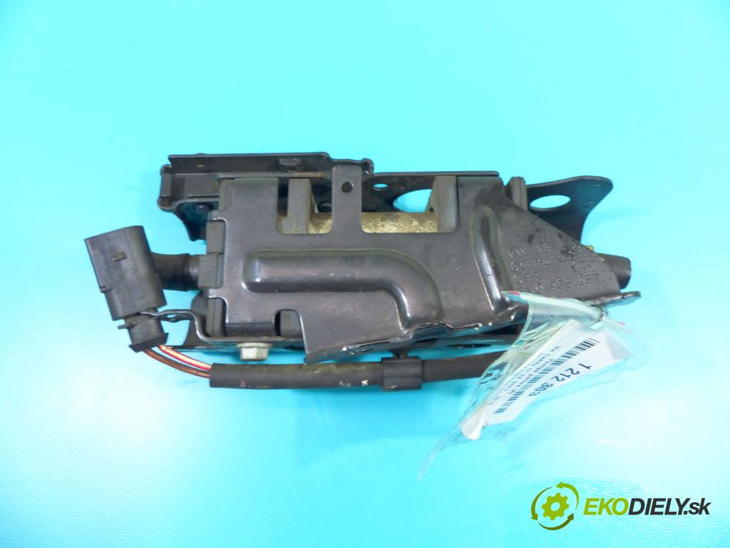 Vw Caddy III 2K 2003-2015 2.0 tdi 140 hp manual 103 kW 1968 cm3 5- čerpadlo paliva 1K0906089