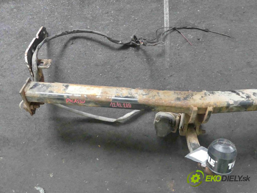 Citroen C3 Picasso 2008-2017 1.4 16v 95 HP manual 70 kW 1397 cm3 5- Hák: vlečení:  (Ťažné zariadenia)