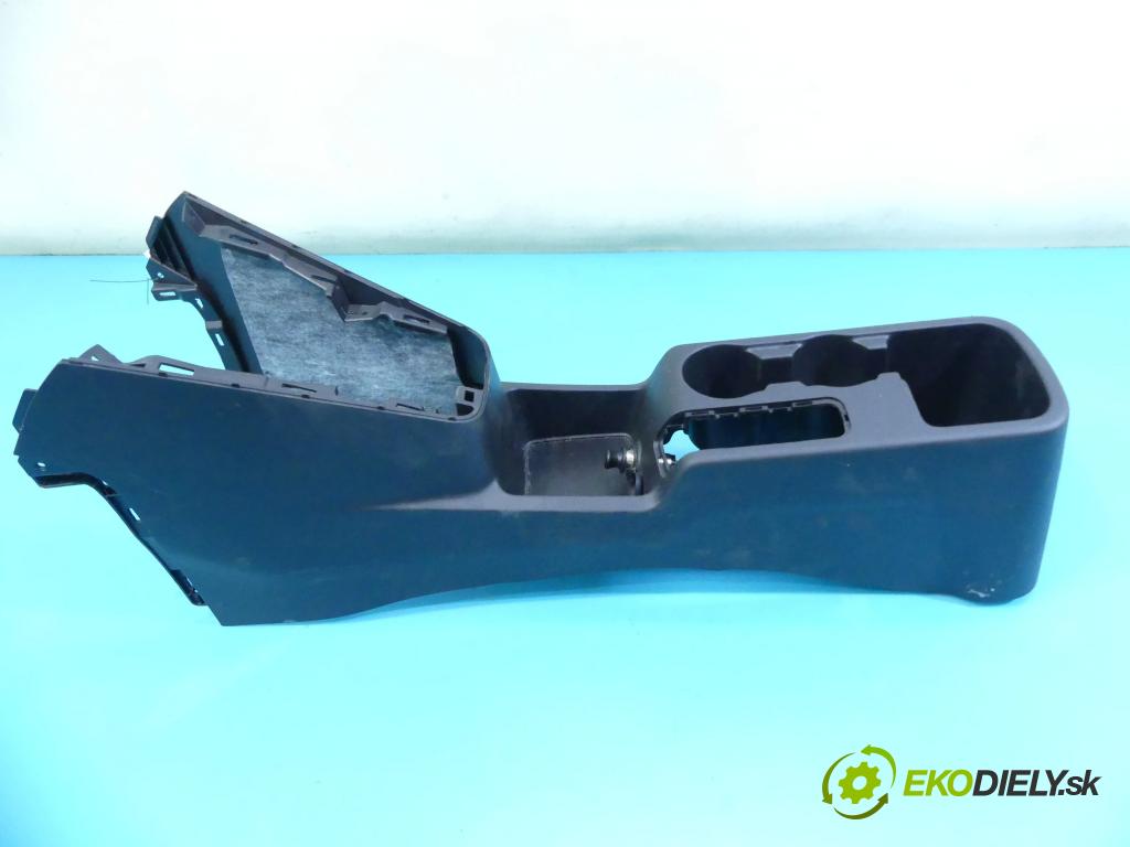 Kia Venga 1.6 16v 125 HP manual 92 kW 1591 cm3 5- operadlo 84611-1P000 (Lakťové opierky)