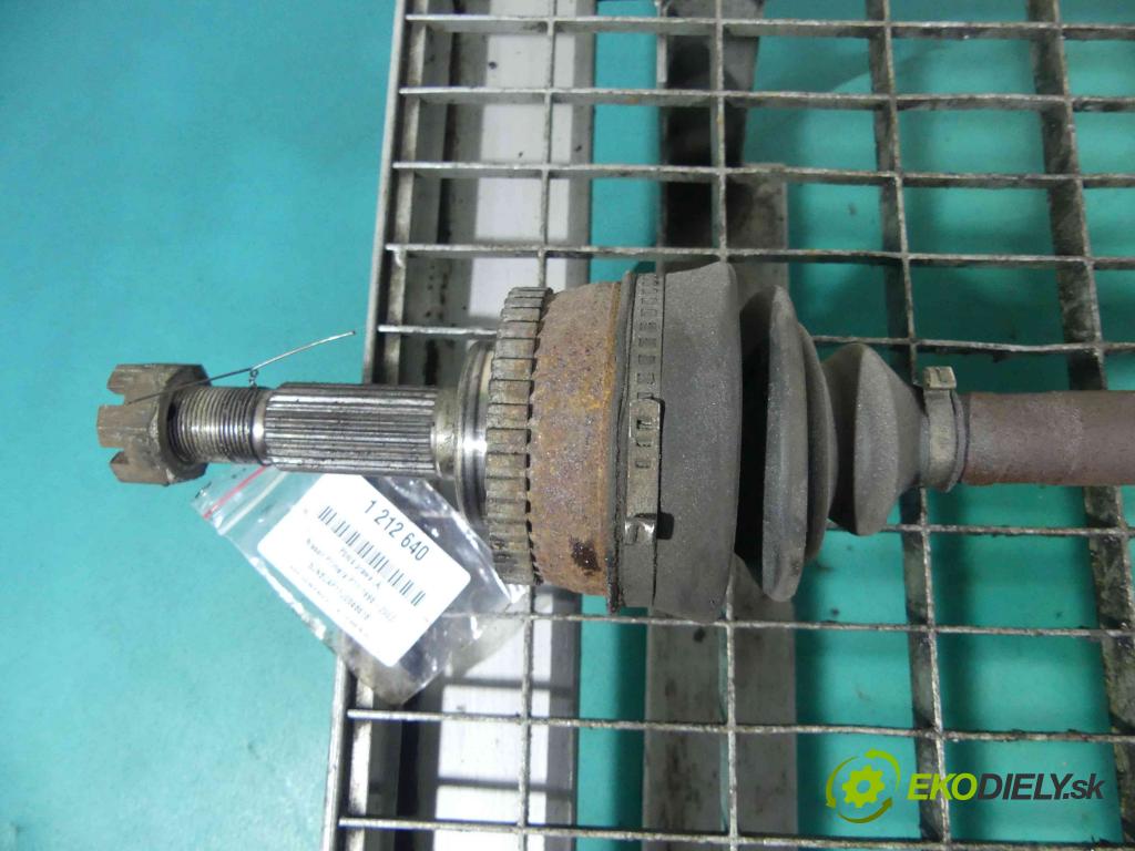 Citroen C2 1.4 73 HP manual 54 kW 1360 cm3 3- poloos pravé  (Poloosy)