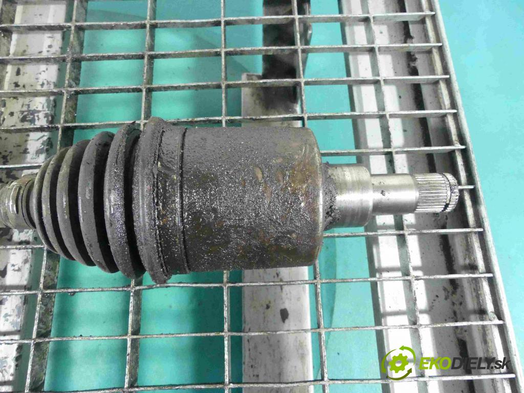 Ford Windstar 3.8 V6 199kw automatic 146 kW 3802 cm3 5- poloos pravé  (Poloosy)