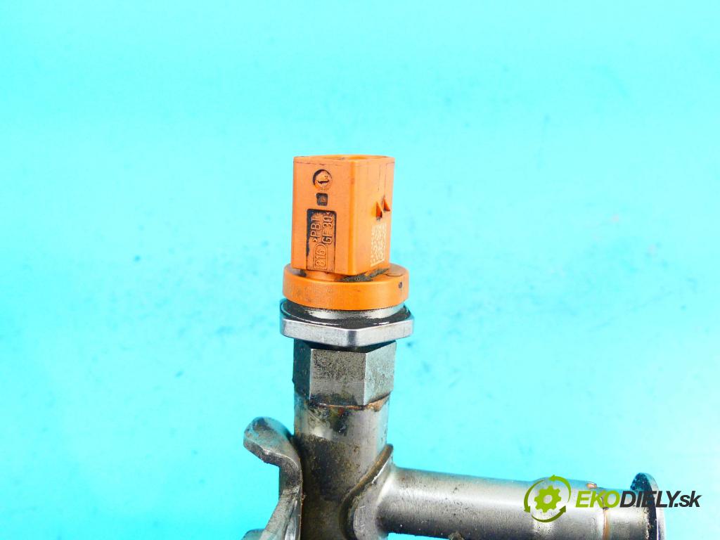 Skoda Fabia II 2007-2014 1.2 TSI 105 HP manual 77 kW 1197 cm3 5- lišta vstrekovacia 03F133320C (Vstrekovacie lišty)