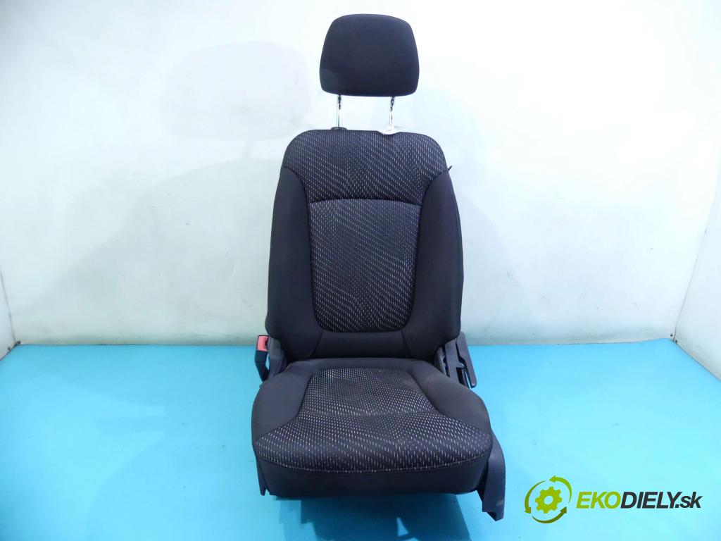 Fiat Freemont 2.0 jtd 170 HP automatic 125 kW 1956 cm3 5- Sedačka ľavý  (Sedačky, sedadlá)